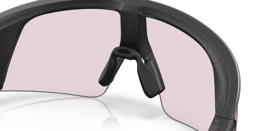 Oakley Meta | OW8001 Vanguard | Black Prizm Transitions Ember